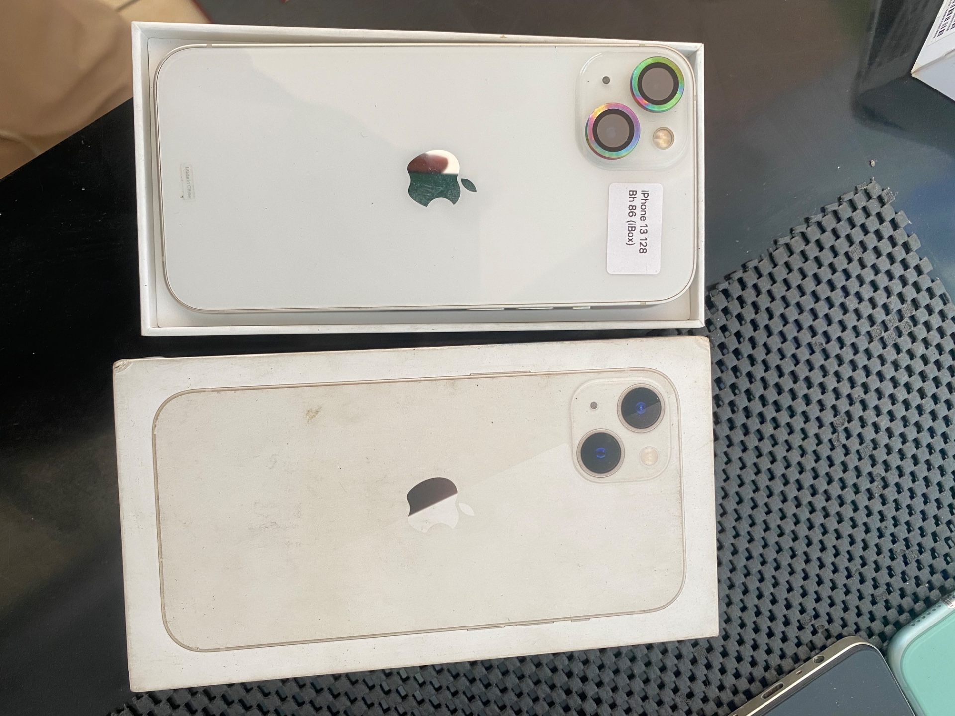 iPhone 13 White 128 GB Second iBox Fullset